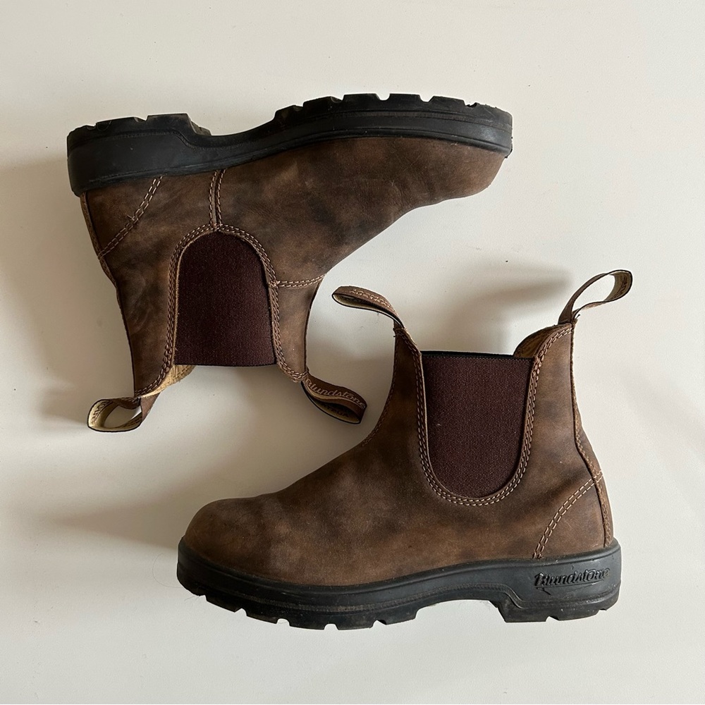 Blundstone Classic Chelsea Boots #585, Rustic Brown